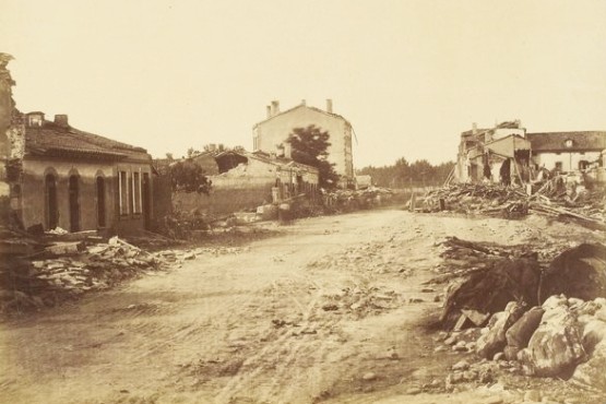 Antoine Provost, Avenue de Muret (St Cyprien), dans : Inondation de Toulouse : 23 juin 1875, album photographique, Rosalis
