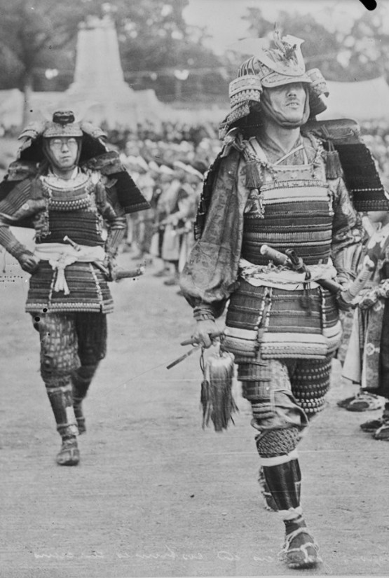 Agence Rol, Guerriers en costumes anciens [à Kagoshima]
