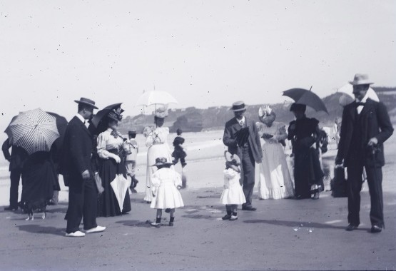 Photographie de Biarritz : les enfants Serven sur la grande plage